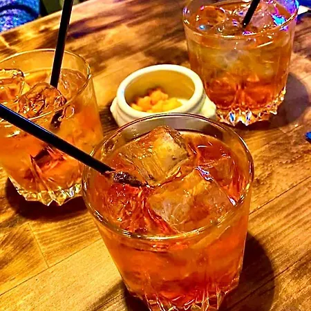 לינה וארוחת בוקר Les De Laurette