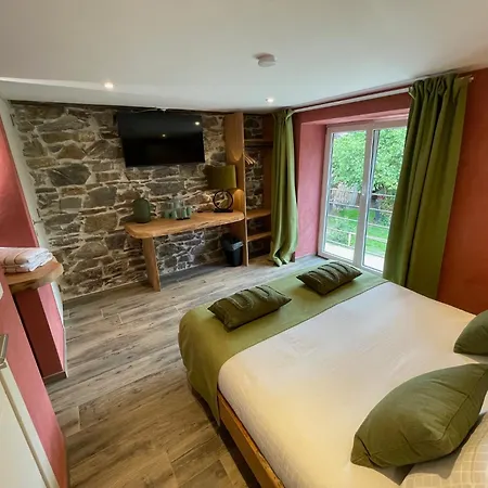 Les De Laurette Bed & Breakfast